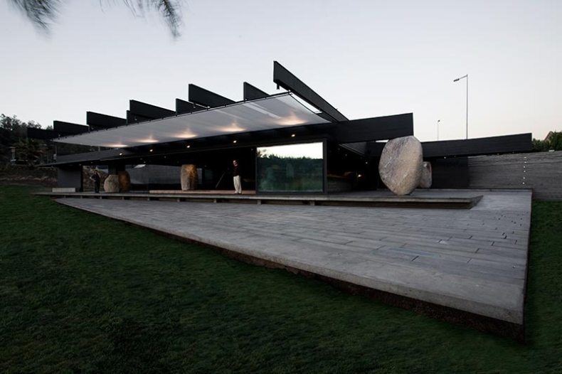 Mestizo Restaurant Santiago Chile (2005–07), Smiljan Radić.