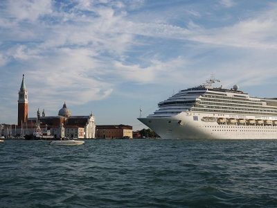 A cruise ship sailing in front of San Giorgio Maggiore in 2010.