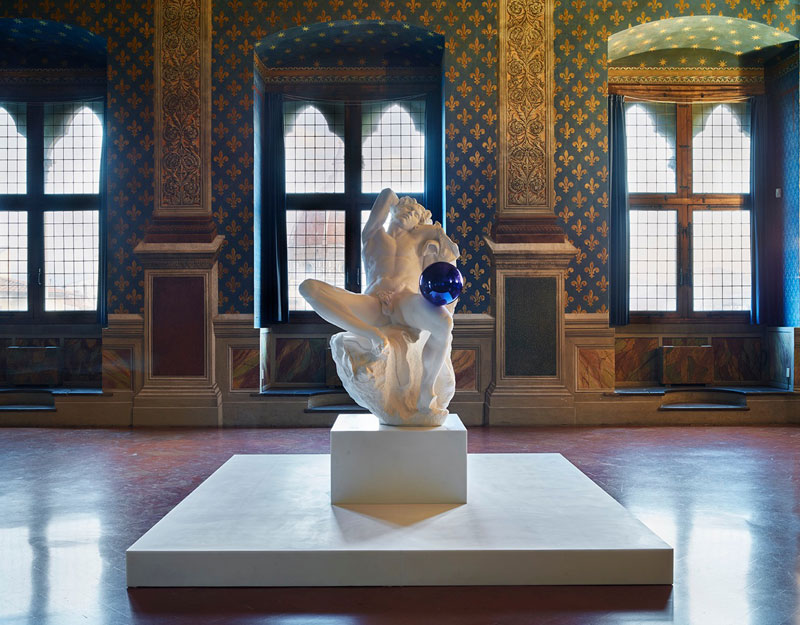(2013), Jeff Koons, in the Palazzo Vecchio.