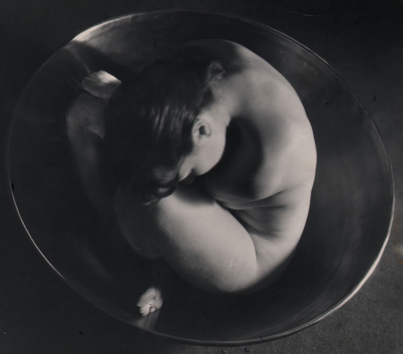 (1934), Ruth Bernhard.