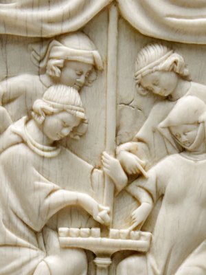 Mirror valve: game of chess, from the Louvre collection