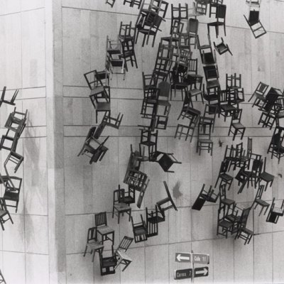 Noviembre 6 y 7 (2002), Doris Salcedo