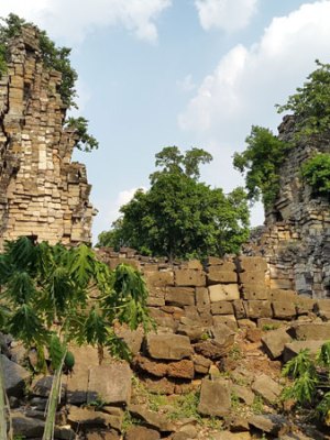 The Angkor-period temple of Banteay Top, within the Banteay Chhmar acquisition block. Lidar revealed details of a large earthen enclosure and additional temple sites and occupation areas in the vicinity of this large stone temple.