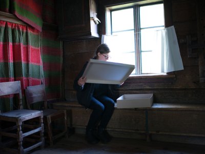 Remnants (2011–2016), Liisa Roberts.