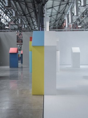 Installation view of Como un juego de niño (Like a child´s play) (21 July–2 October).