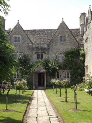 Kelmscott Manor, the summer home of Victorian designer and poet William Morris, is to undergo renovation work