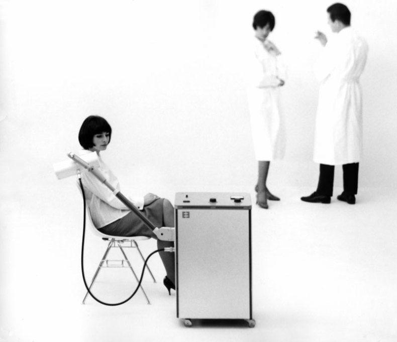 Advertisement for Erbotherm, heat therapy unit (1962). Designers: Tomás Maldonado, with Gui Bonsiepe and Rudolf Scharfenberg. Manufacturer: Erbe Elektromedizin.