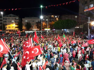 A pro-AKP rally in Istanbul, Turkey, after the failed coup attempt of 15 July 2016.
