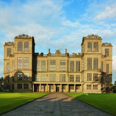The New Hall, Hardwick Hall, designed by Robert Smythson and completed in 1590, seen from the west