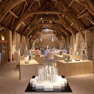 Messum's Wiltshire has opened a new exhibition dedicated to contemporary British ceramics. © Sylvain Deleu