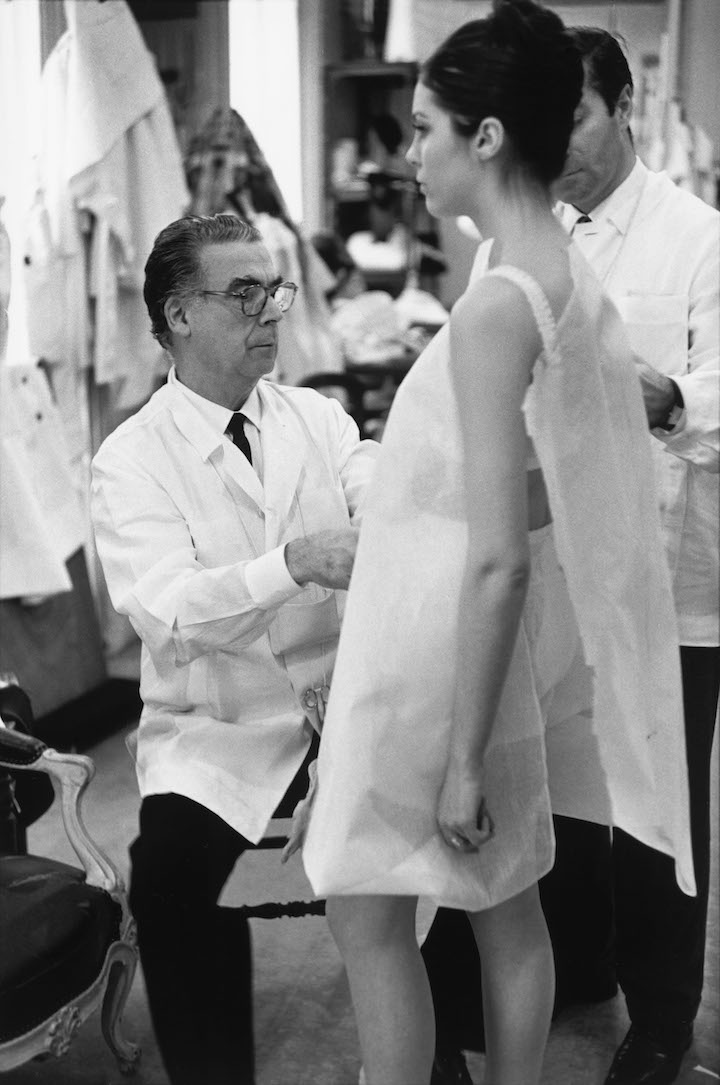 Cristóbal Balenciaga at work in Paris, 1968. © Henri Cartier-Bresson / Magnum Photos