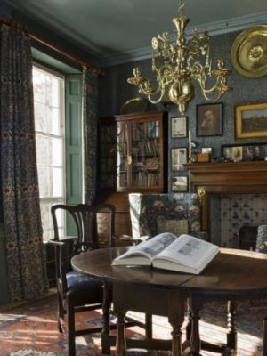 Dining room of Emery Walker's House in 2017. Courtesy The Emery Walker Trust