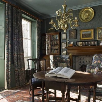 Dining room of Emery Walker's House in 2017. Courtesy The Emery Walker Trust