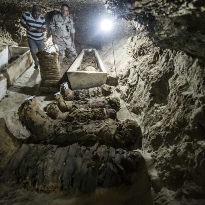 A picture taken on 13 May, 2017, shows mummies lying in catacombs following their discovery in the Touna el-Gabal district of the Minya province, in central Egypt. Photo: KHALED DESOUKI/AFP/Getty Images