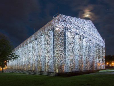 The Parthenon of Books (2017), Marta Minujín. Friedrichsplatz, Kassel, Documenta 14. Photo: Roman März