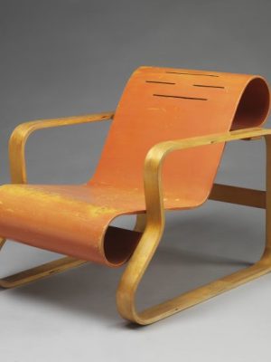 Paimio armchair (1930), Alvar Aalto. Alvar Aalton Museum; photo: © Victoria and Albert Museum
