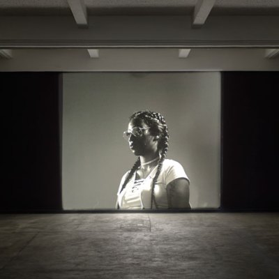 autoportrait (2017), Luke Willis Thompson. Installation view at Chisenhale Gallery 2017. Commissioned by Chisenhale Gallery and produced in partnership with Create. Courtesy of the artist. Photo: Andy Keate