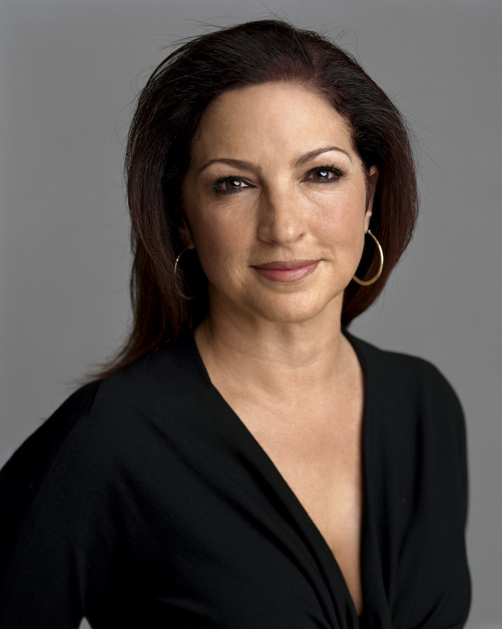 Gloria Estefan (2010), Timothy Greenfield-Sanders. Courtesy of the San Antonio Museum of Art