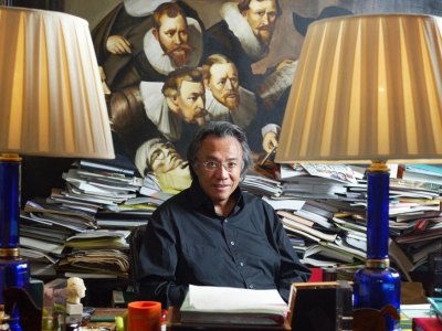 David Tang, at his office in Hong Kong, 15 November 2004. SAMANTHA SIN/AFP/Getty Images