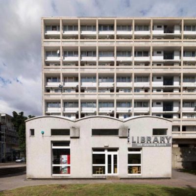 Allbrook House and the library, with maisonette blocks over shops to the left. Every building in this photo is proposed for demolition, Photo: James O. Davis/Historic England