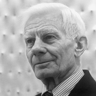Enrico Castellani, c. 2001. Photography by Nando Lanfranco