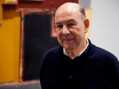 Anthony d’Offay in front of ‘untitled: upturnedhouse 2’ (2012) by Phyllida Barlow, at Tate Modern, London on 14 January 2016. Photo: NIKLAS HALLE'N/AFP/Getty Images