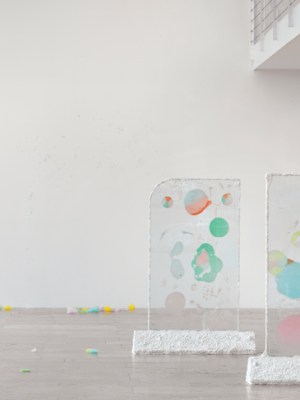 ‘Karla Black’, installation view at Capitain Petzel, Berlin, 2018.