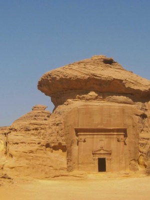 Mada'in Saleh (Hegra), Jabal al-Khraymat. The tomb on the far left belonged to Amat and her daughters.