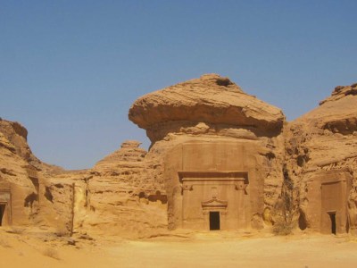 Mada'in Saleh (Hegra), Jabal al-Khraymat. The tomb on the far left belonged to Amat and her daughters.