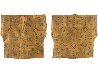 Silk samite shirt with ducks (600–800), Central Asia, Sogdiana