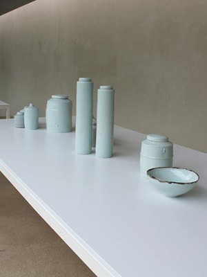 Installation view of ‘Edmund de Waal: Early work – vessels from the Rosenheimer Collection’ at the New Art Centre, Roche Court, Wiltshire, 2018.