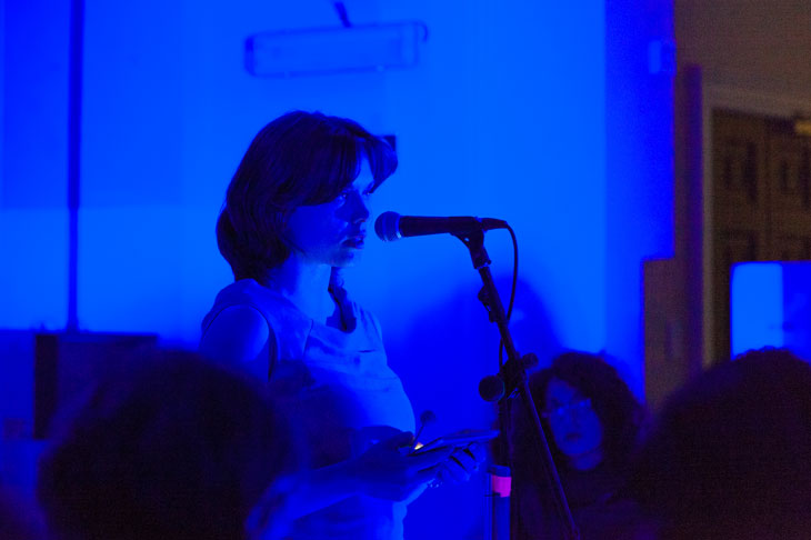 Reading aloud with Hanne Lippard