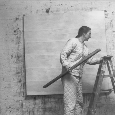 Agnes Martin photographed in her studio in 1960 by Alexander Liberman. Alexander Liberman Photography Archive, The Getty Research Institute, Los Angeles