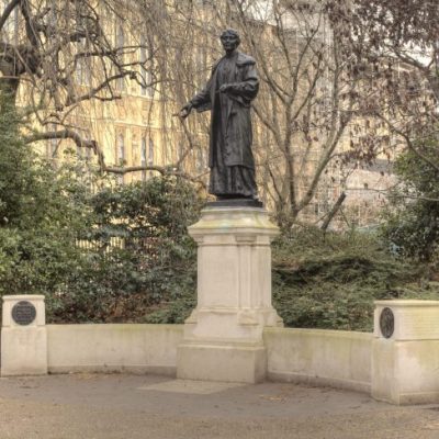 The statue of Emmeline Pankhurst in Victoria Tower Gardens, designed by Arthur George Walker and unveiled in 1930, photo: Wikimedia Commons