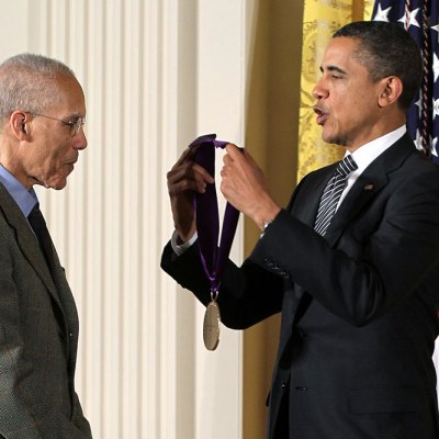 Martin Puryear receiving a 2011 National Arts and Humanities Medal from then-US President Barack Obama.