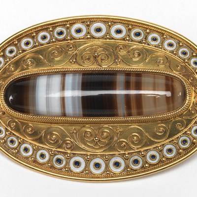Gold and agate brooch (1865), made by the Phillips Brothers.