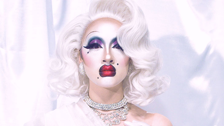 Becoming obsessed with white face paint // @dumjennitaylia on ig : r/Drag