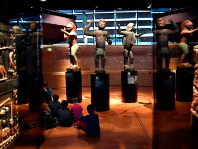 Royal statues from the kingdom of Dahomey (Benin), dating from 1890–92, currently at the Musée du Quai Branly, Paris, photo: Gerald Julien/AFP/Getty Images
