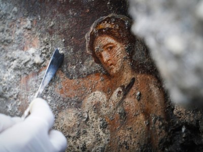 Leda and the Swan, discovered in Pompeii.