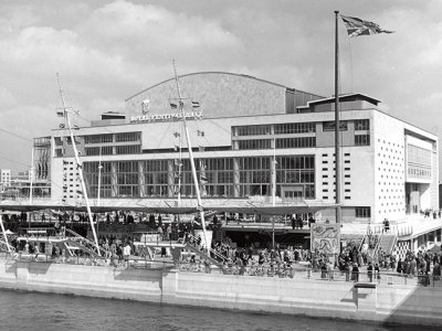 The riverside façade of the Royal Festival Hall, London, designed by London County Council Architects’ Department in 1951 (photo: 1951)