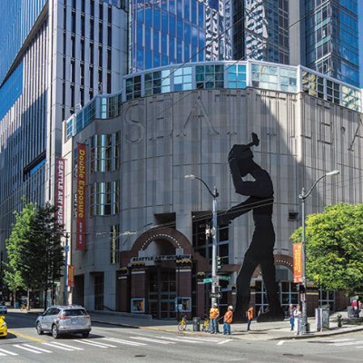 Seattle Art Museum, with Hammering Man (1991) by Jonathan Borofsky at its entrance.