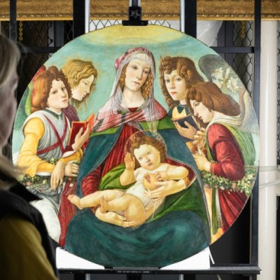 Madonna of the Pomegranate (c. 1487), Botticelli's workshop.