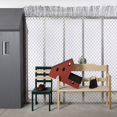 Seven Rooms of Hospitality: Room for Deportees (2017), Siah Armajani.