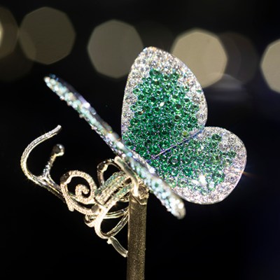 ‘Papillon’ ring designed by G (Glenn Spiro).