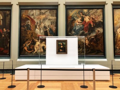 The Mona Lisa in its temporary home in the Galerie Médicis (Room 801).