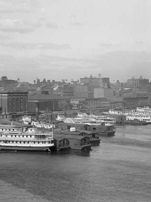 Photograph of Baltimore waterfront in c. 1910/15.