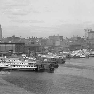 Photograph of Baltimore waterfront in c. 1910/15.
