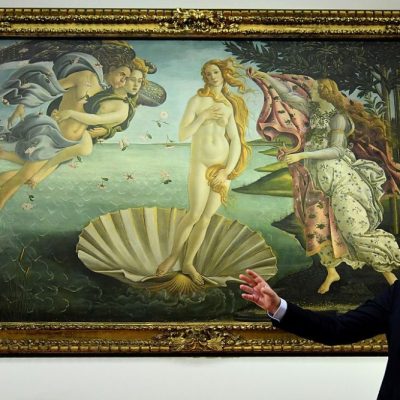 Uffizi director Eike Schmidt in front of Botticelli’s Birth of Venus, at the reopening of the gallery’s room dedicated to the artist in 2016.