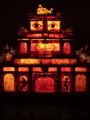 Amber casket in the shape of a three-story monument containing ivory figures, (c. 1660). Waddesdon Manor, Buckinghamshire. Photo: Waddesdon Image Library/Mike Fear