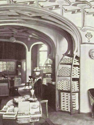 Photograph of the saleroom of the Continental Havana Company in Berlin, designed by Henry van de Velde in 1899, and published in Innen-Dekoration, October 1899.